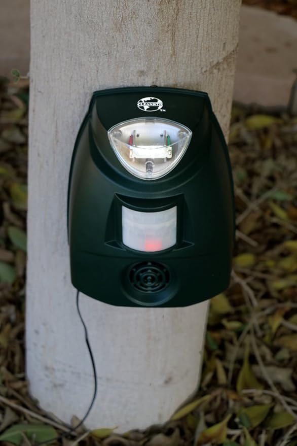 CLEANRTH TSBR620 Super Advanced Sonic & Ultrasonic Bird Repeller – Includes Triple Scan Technology