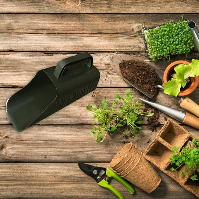 BESPORTBLE Soil Scoop Garden Tool: Plastic Garden Scoop Shovel, Multi Function Gardening Scooper Potted Planter Digging Soil Transfer Tool