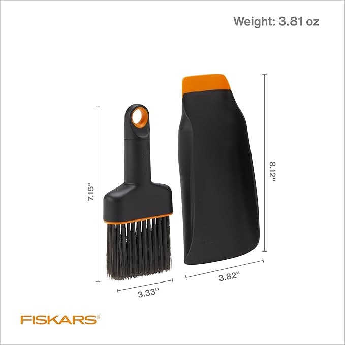 Fiskars Planting Soil Scoop & Brush Set, Dual-Sided Tool for Indoor Digging & Cleanup, Narrow Rigid End & Flexible Dustpan for Potting, Soft Bristles Sweep Debris, Recycled Plastic