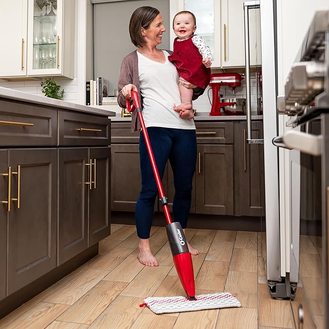 O-Cedar ProMist MAX Spray Mop, PMM with 2 Extra Refills, Red